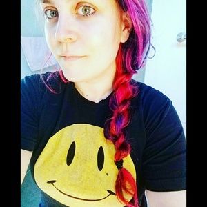 Meet your Posher, Caitlin